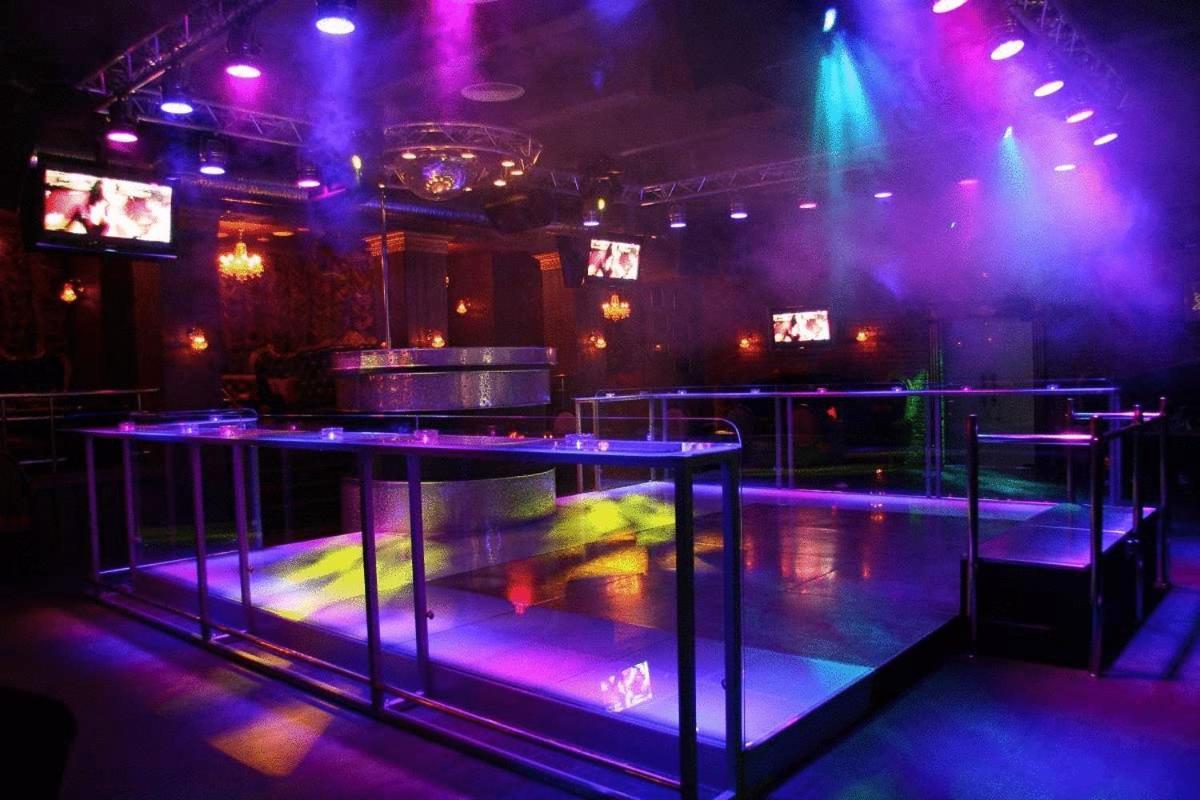 Kremin Hotel Кременчуг Экстерьер фото
