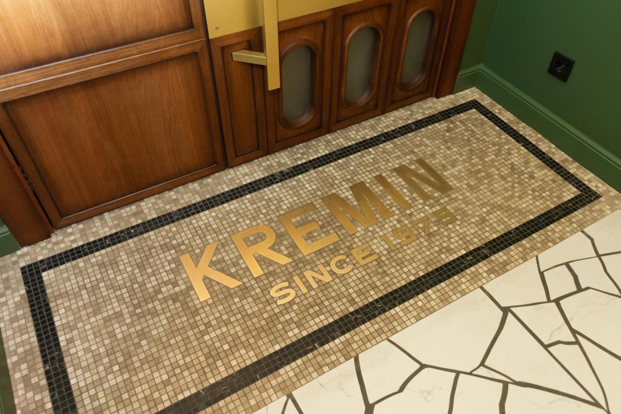 Kremin Hotel Кременчуг Экстерьер фото