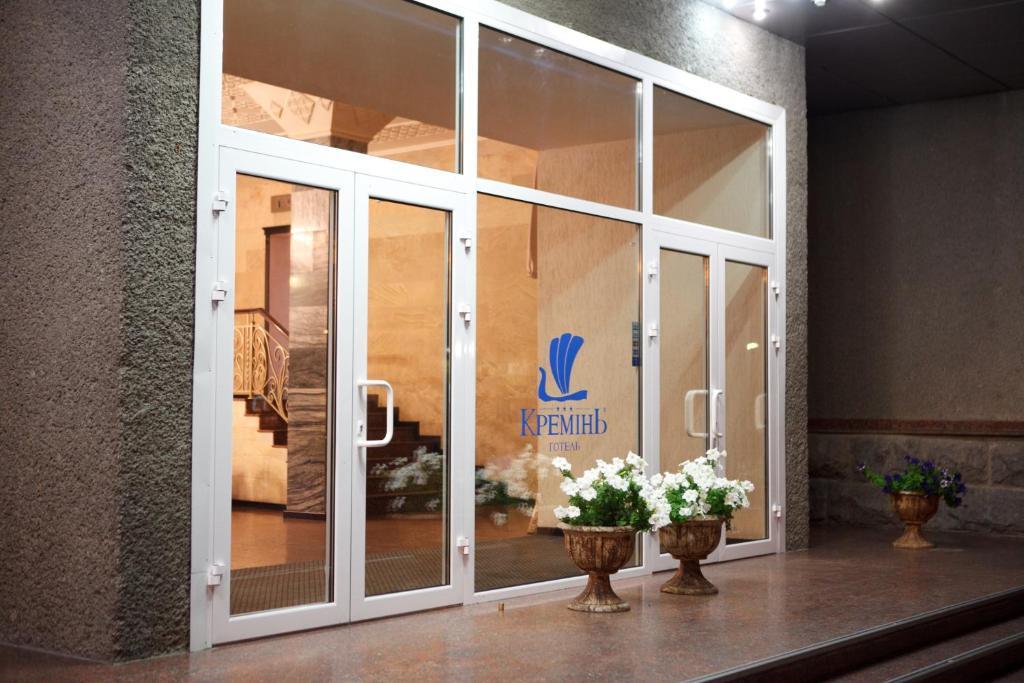 Kremin Hotel Кременчуг Экстерьер фото