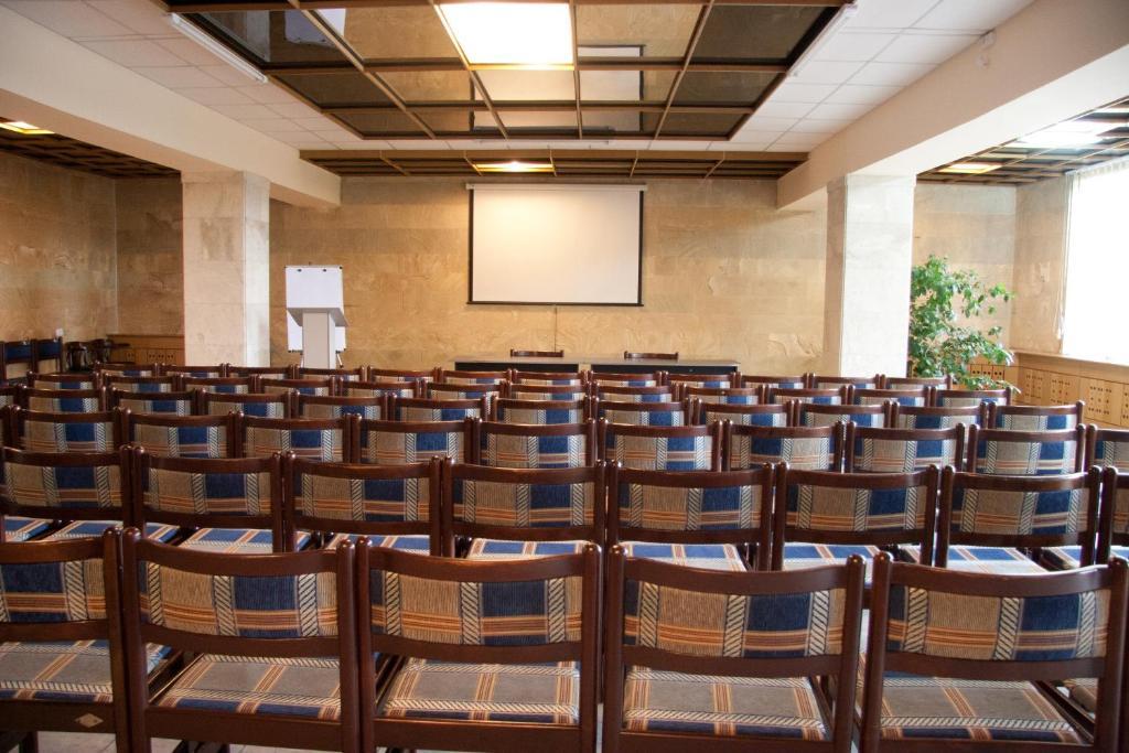 Kremin Hotel Кременчуг Экстерьер фото